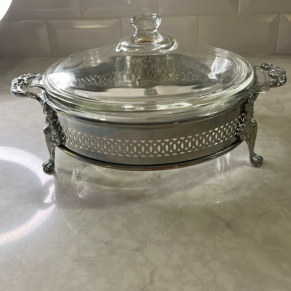 Anchor Hocking Fire King 1.5 Qt Ovenware Dish Silver Plated stand made in USA